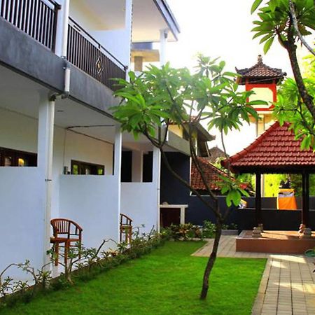 U House Seminyak Hotel Kerobokan  Exterior photo
